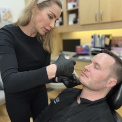 John Aker Aesthetics - My Plastic Surgery Group