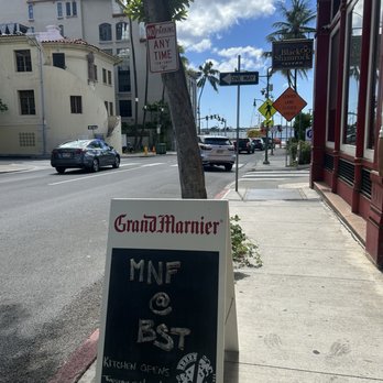 Black Shamrock Tavern - Irish Pub Near Me - Honolulu, Hawaii