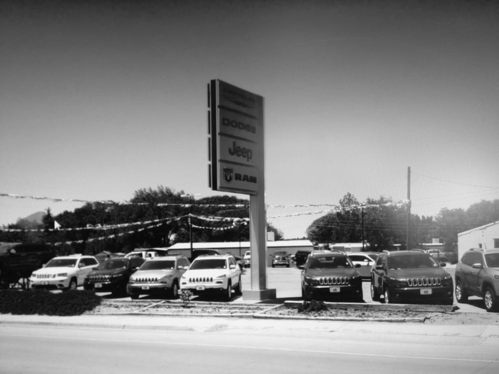 NEW COUNTRY AUTO CENTER Updated August 2024 11 Photos 333 S