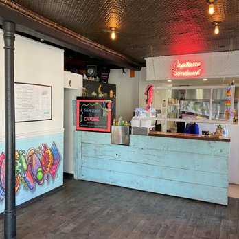 Capitaine Sandwich - Interior - Sandwiches Near Me - Montreal, Quebec Capitaine Sandwich - Interior - Sandwiches Near Me - Montreal, Quebec