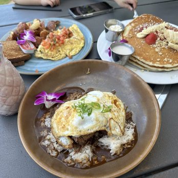 Castaway Cafe - Omelette, Loco Moco, pancakes - American Near Me - Lahaina, Hawaii Castaway Cafe - Omelette, Loco Moco, pancakes - American Near Me - Lahaina, Hawaii