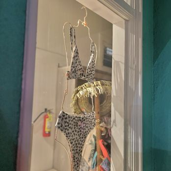 Maui Girl - LOLO Print Bikini - Swimwear Near Me - Paia, Hawaii Maui Girl - LOLO Print Bikini - Swimwear Near Me - Paia, Hawaii