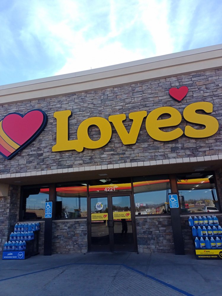 LOVE’S TRAVEL STOP Updated October 2024 4221 North Interstate 27
