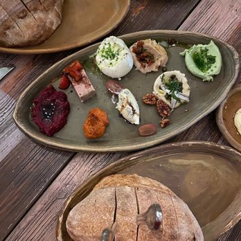 Esther's Kitchen - 8-spreads with huge loaves of bread (come with an army or come hungry) - Italian Near Me - Las Vegas, Nevada