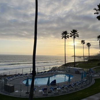 Kon Tiki Inn - Sunset view from 2nd floor balcony - Hotels Near Me - Pismo Beach, California
