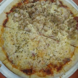 Chipaco Pizza Bar - Media de pollo y media de muzza