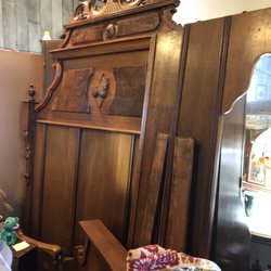 Katie’s Antiques - Bed