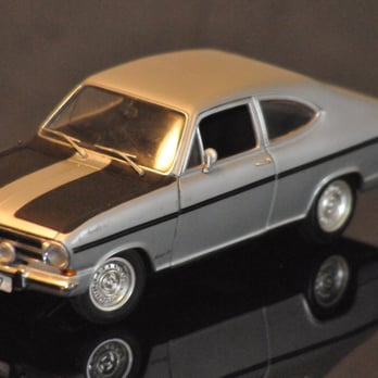Allet schön ! - Revell Opel Olympia Kadett 1:18 - Hobby Shops Near Me - Berlin, BE