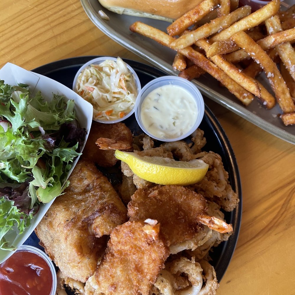 MTK Lobster House - Montauk Lobster Roll & Off the Hook Seafood Platter - Seafood Near Me - Montauk, New York MTK Lobster House - Montauk Lobster Roll & Off the Hook Seafood Platter - Seafood Near Me - Montauk, New York