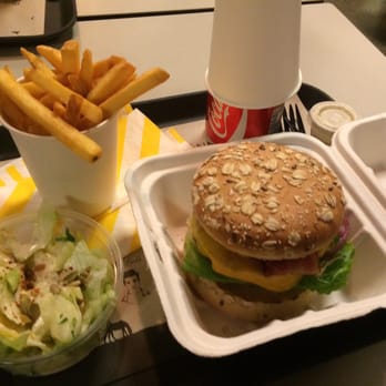 Lilla Vigårda - Cheddar and bacon - Burgers Near Me - Stockholm, Alberta