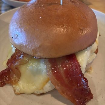 Spade And Spatula - Breakfast Sammie - Gastropubs Near Me - Blue Jay, California