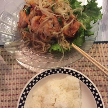 Ban Thai - Papaya salad with sticky rice - Thai Near Me - Cincinnati, Ohio