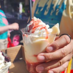The Shortcake Bar - Strawberry mini cup