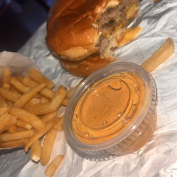 A&W Restaurant - Papa burger - Burgers Near Me - San Rafael, California