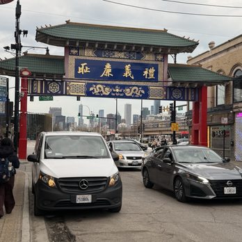 Bobby's Bike Hike - Chicago - Chinatown gate - Walking Tours Near Me - Chicago, Illinois
