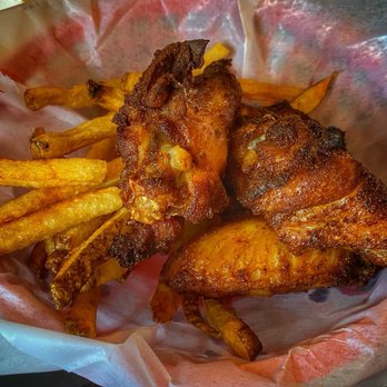 The Ozona Pig - "Kid's Corner" Chicken Wings (4) - Barbeque Near Me - Palm Harbor, Florida