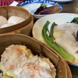 Our focused order: har gow, siu mai, bbq pork cheung fun, and grilled shrimp stuffed eggplant