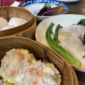 Dine & Dim - Our focused order: har gow, siu mai, bbq pork cheung fun, and grilled shrimp stuffed eggplant - Dim Sum Near Me - Toronto, Ontario Dine & Dim - Our focused order: har gow, siu mai, bbq pork cheung fun, and grilled shrimp stuffed eggplant - Dim Sum Near Me - Toronto, Ontario