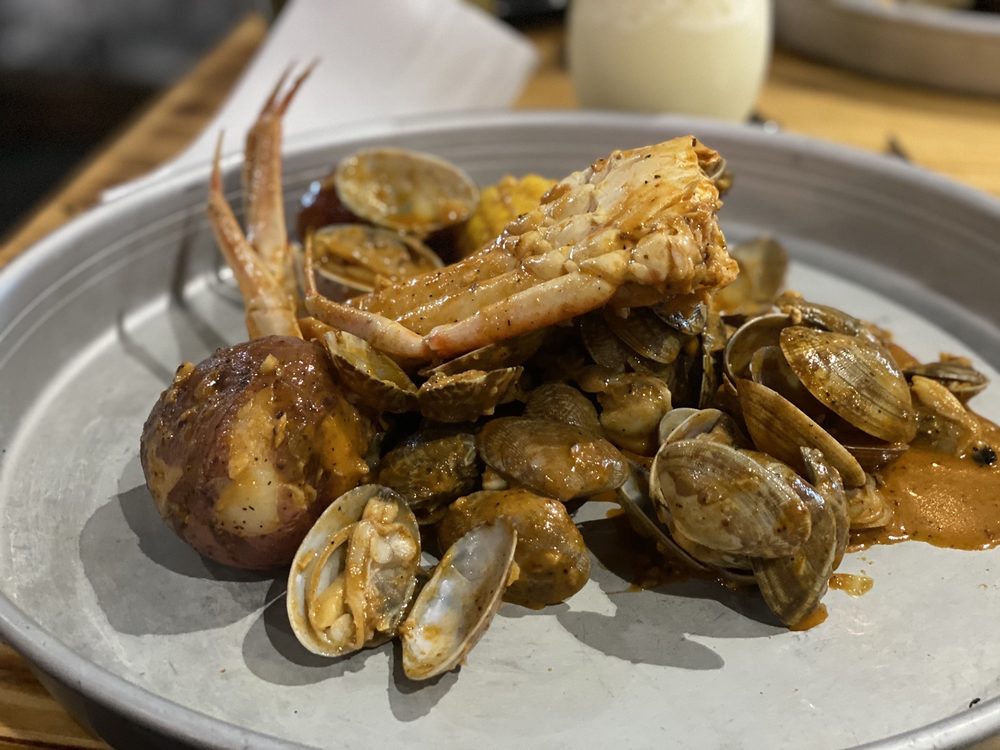 HOOK & REEL CAJUN SEAFOOD & BAR Updated October 2024 704 Photos