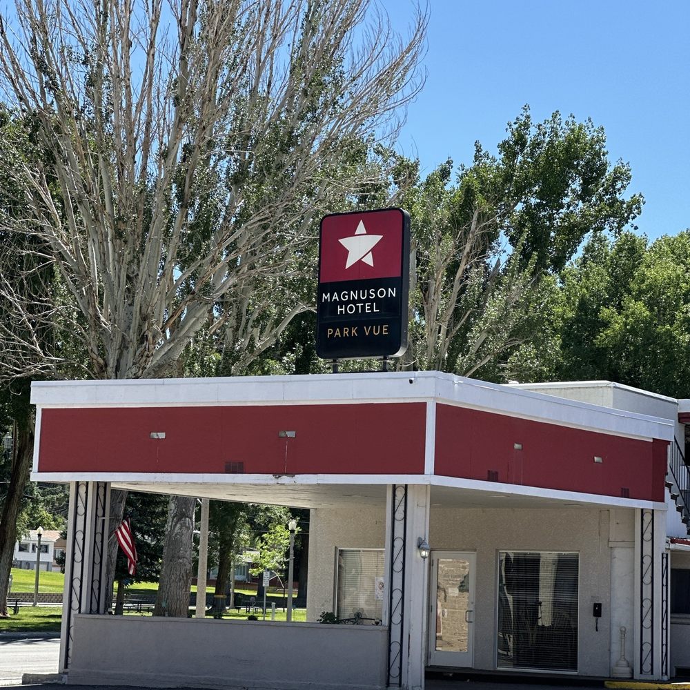 Magnuson Hotel Park Vue - Hotels Near Me - Ely, Nevada Magnuson Hotel Park Vue - Hotels Near Me - Ely, Nevada