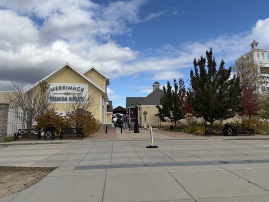 Merrimack Premium Outlets by null