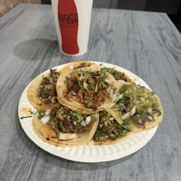 Asada,chorizo,cabeza,and buche. Asada,chorizo,cabeza,and buche.