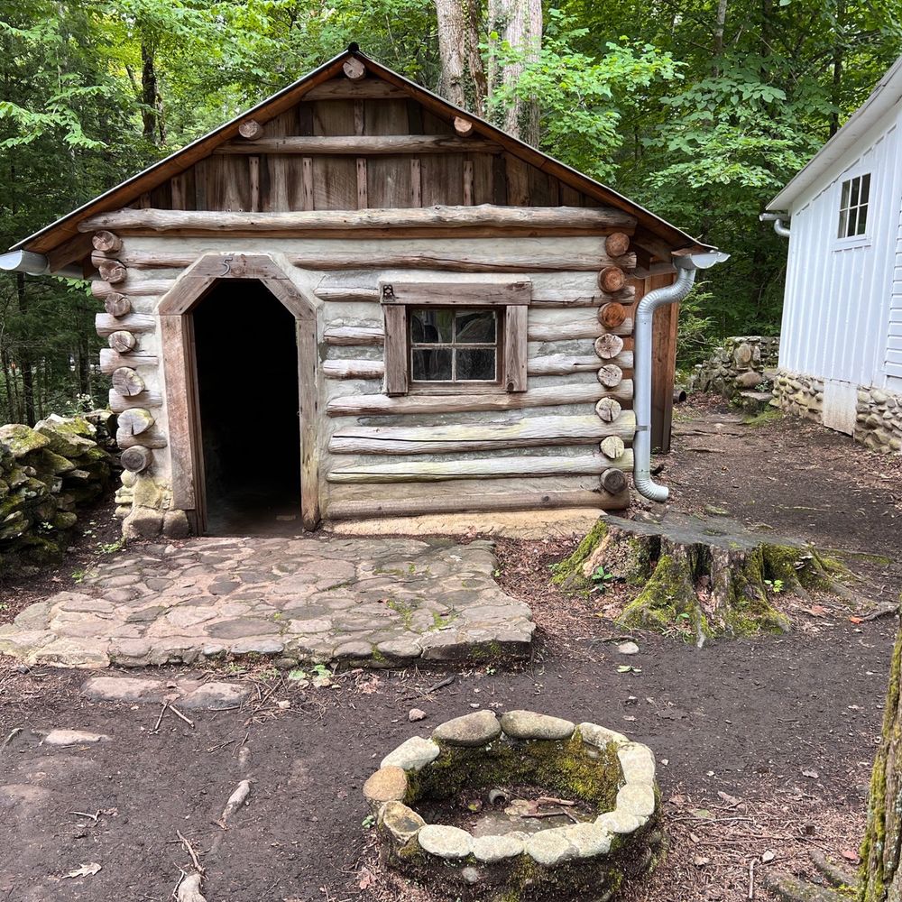 Elkmont Ghost Town - Elkmont Club Cabin #5A (mini cabin) - Campgrounds Near Me