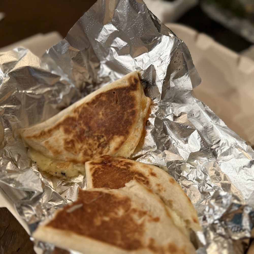 Guzman y Gomez - Mini Little G Plain Quesadilla Meal - Mexican Near Me - Des Plaines, Illinois Guzman y Gomez - Mini Little G Plain Quesadilla Meal - Mexican Near Me - Des Plaines, Illinois