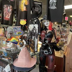 Land of Ozz - What a shop!
