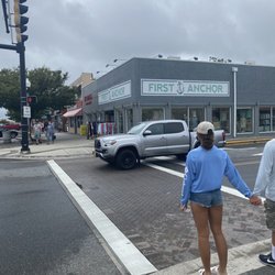 First and Anchor - Photo of store to avoid