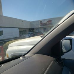 Queens Pharmacy - Little pharmacy in the doctors strip mall.
