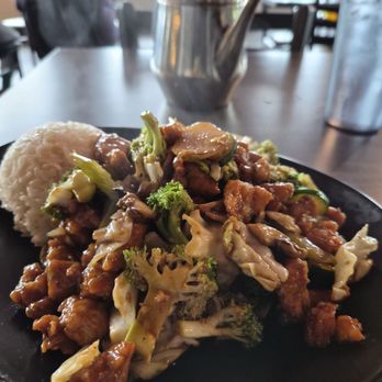 Peking Chinese Restaurant - Broccoli chicken - Chinese Near Me - Wasilla, Alaska Peking Chinese Restaurant - Broccoli chicken - Chinese Near Me - Wasilla, Alaska