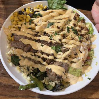 Ninety Nine - Fajita bowl - American Near Me - Queensbury, New York