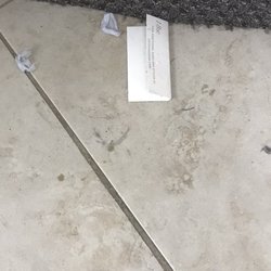 Cato - Hair, trash, dust in fitting room