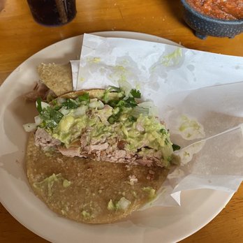 La Flor de Michoacan - Cold, flavorless carnitas taco....what's happened? - Mexican Near Me - Rosarito, BCN La Flor de Michoacan - Cold, flavorless carnitas taco....what's happened? - Mexican Near Me - Rosarito, BCN