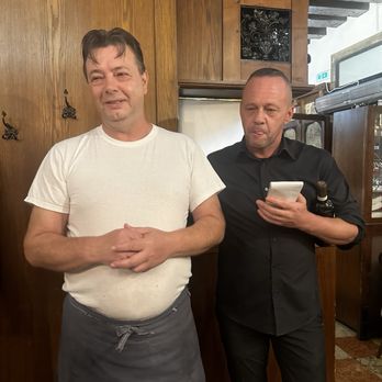 Riva del Vin - The chef who made the great pizza. Sean the energetic great owner(got to meet him!!) - Pizza Near Me - Venezia, VE Riva del Vin - The chef who made the great pizza. Sean the energetic great owner(got to meet him!!) - Pizza Near Me - Venezia, VE
