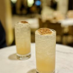 Plateia - Pauley punch