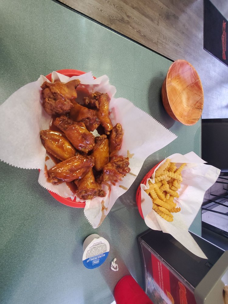 BEDROCK WINGS LAKELAND CLOSED Updated July 2024 40 Photos & 33