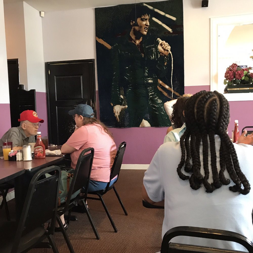 Mesquite Diner II - Elvis lives here ! - Diners Near Me - Mesquite, Texas
