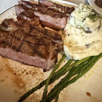 Ritmo Kitchen and Lounge - Ribeye Steak - Lounges Near Me - Bakersfield, California Ritmo Kitchen and Lounge - Ribeye Steak - Lounges Near Me - Bakersfield, California