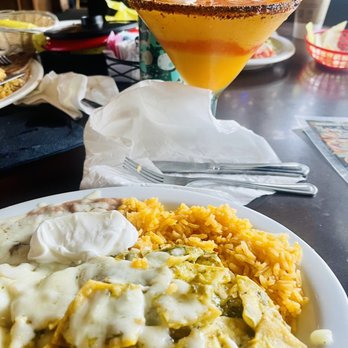 Palapa Mexican Food - Chilaquiles verdes and mangorita - Mexican Near Me - Simi Valley, California Palapa Mexican Food - Chilaquiles verdes and mangorita - Mexican Near Me - Simi Valley, California