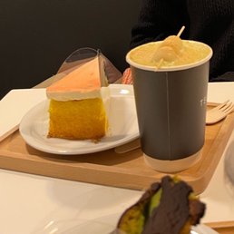 Matcha cheesefoam mochi latte Sakura yuzu cheesecake