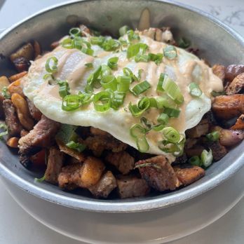 Toasted Gastrobrunch - Smoked Brisket Hash gf - Breakfast & Brunch Near Me - Oceanside, California