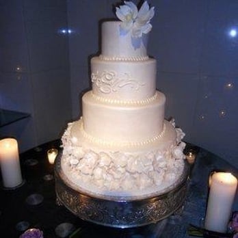 Tendenza - A perfect wedding cake - Venues & Event Spaces Near Me - Philadelphia, Pennsylvania