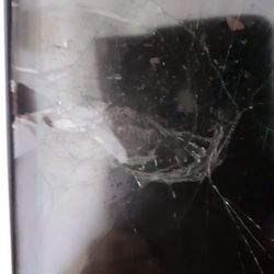 Media Markt - TV screen damage, which was obscured from view by the protective film.