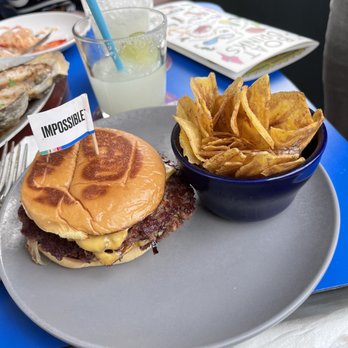 Boat Drinks - Impossible burger - delicious - Cocktail Bars Near Me - St. Augustine, Florida Boat Drinks - Impossible burger - delicious - Cocktail Bars Near Me - St. Augustine, Florida