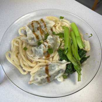 Bo’s Kitchen - Wun tun Tossed Udon with Dumpling - Chicken Wings Near Me - Honolulu, Hawaii Bo’s Kitchen - Wun tun Tossed Udon with Dumpling - Chicken Wings Near Me - Honolulu, Hawaii