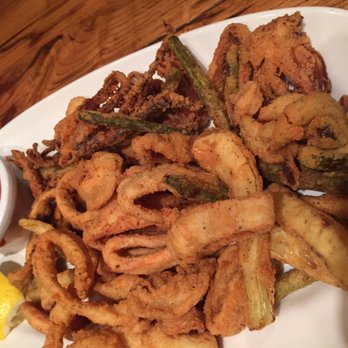 Giordano's - calamari had lots of interesting vegetables - Pizza Near Me - Chicago, Illinois