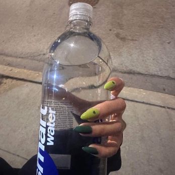 LO Spa & Nails at South Loop - Matte green and bright green gel manicure - Nail Salons Near Me - Chicago, Illinois LO Spa & Nails at South Loop - Matte green and bright green gel manicure - Nail Salons Near Me - Chicago, Illinois
