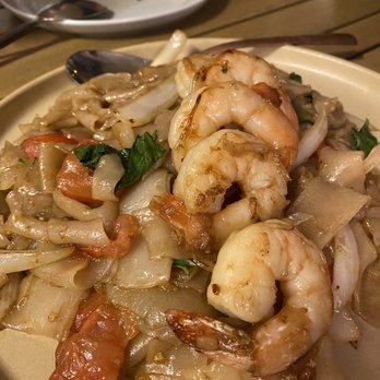 Hanuman Thai Eatery - Drunken Noodles with shrimp - Thai Near Me - Costa Mesa, California Hanuman Thai Eatery - Drunken Noodles with shrimp - Thai Near Me - Costa Mesa, California